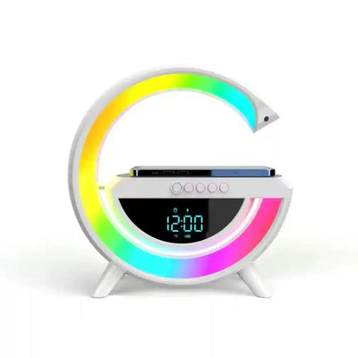 Parlante G Multifuncional LED RGB 6 en 1 con Cargador Inalámbrico, Radio FM y Reloj